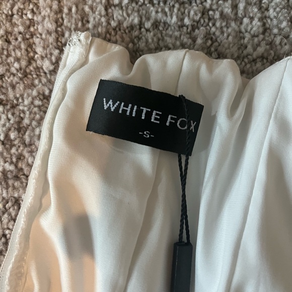 White fox corset dress - Picture 2 of 2